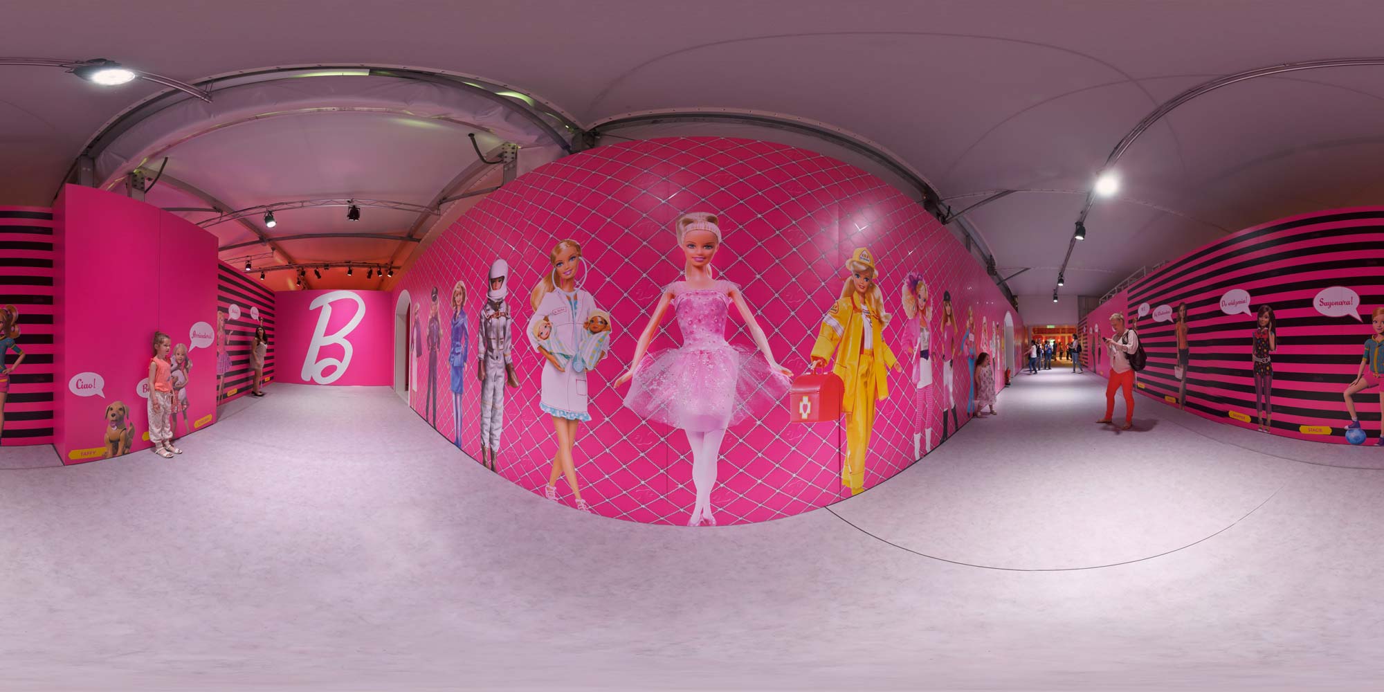 Panorama Berlin Barbie Dreamhouse 2013 - Fotopassage