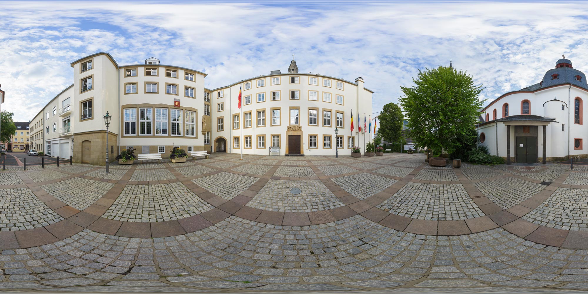 Panorama  Bitburg - Rathausplatz