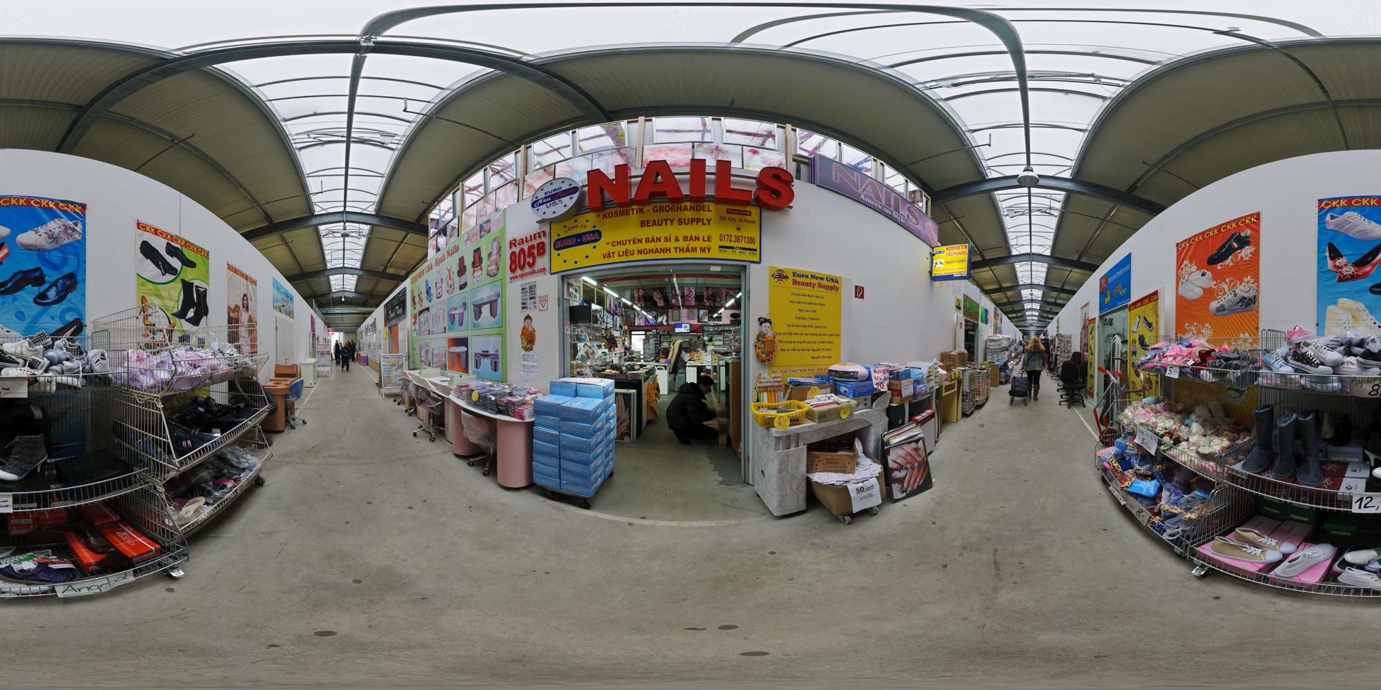 Panorama Berlin Lichtenberg - Dong Xuan Center - Nagelstudio