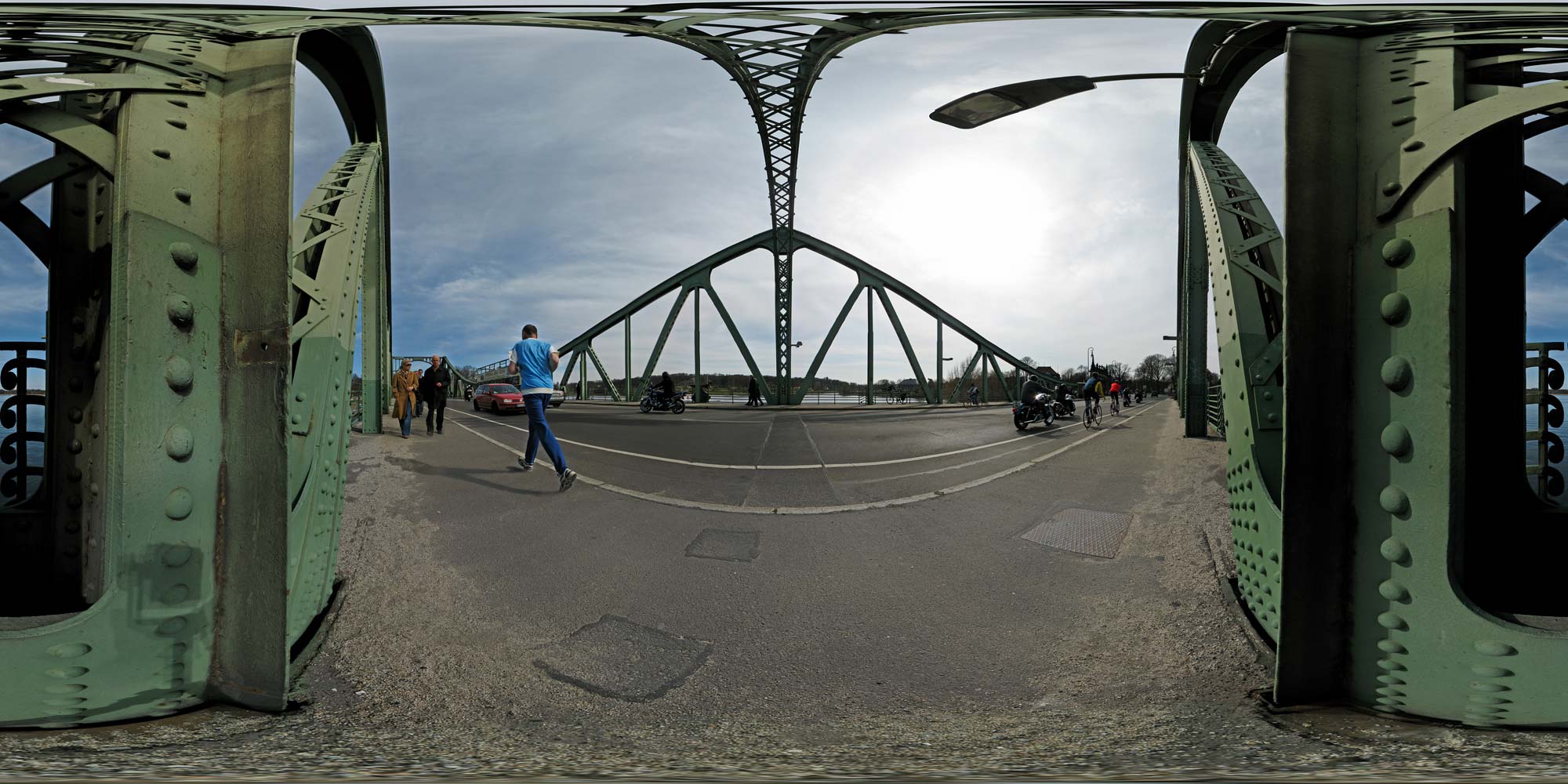 Panorama  Glienicker Brücke - Auf der Brücke