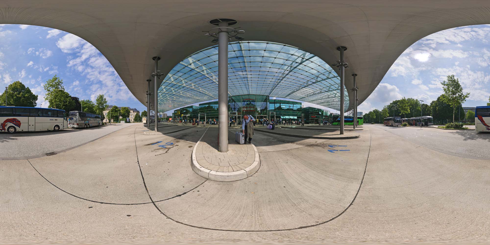 Panorama Hamburg Busbahnhof - Außen