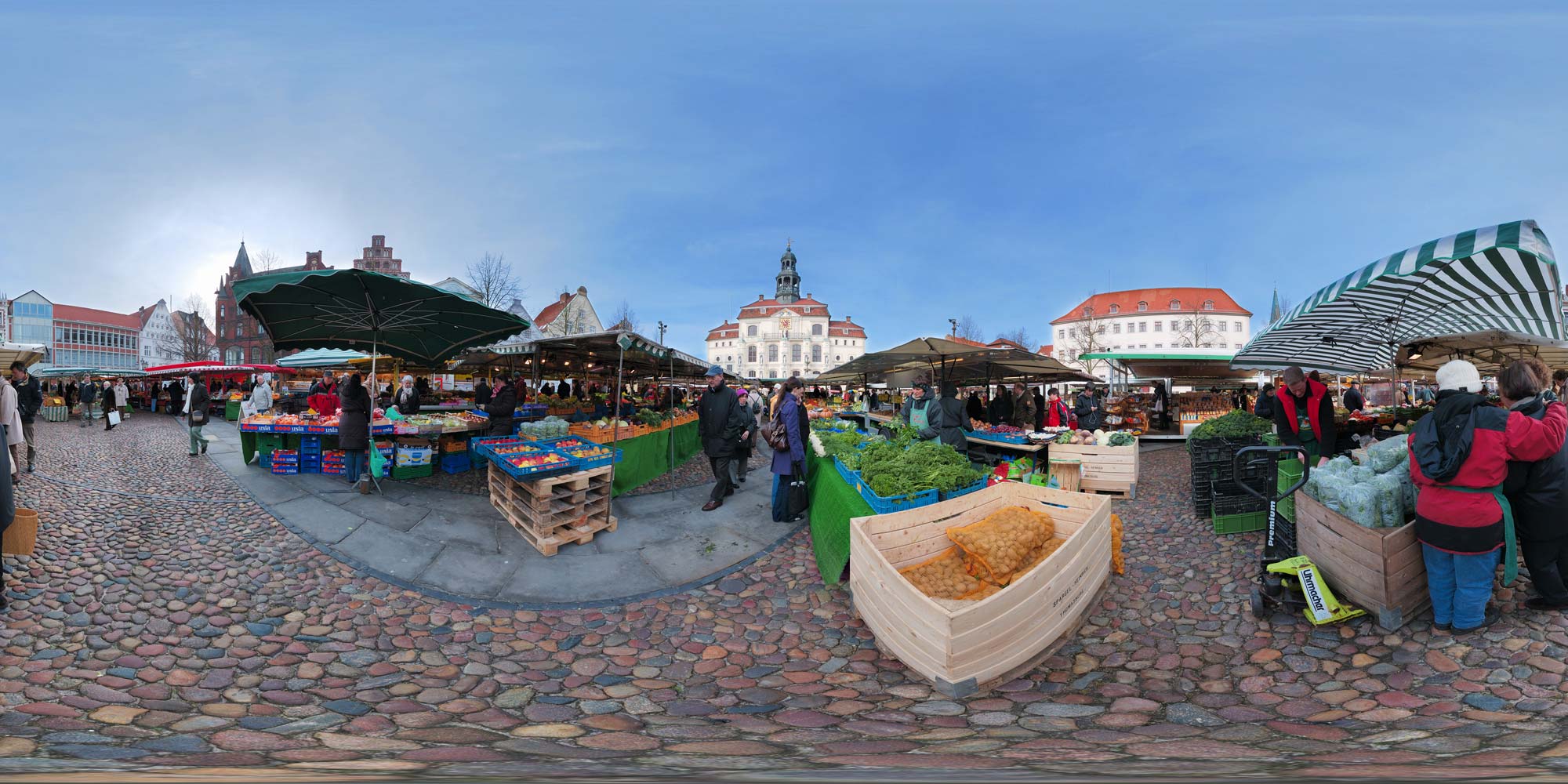 Panorama  Lüneburg - Am Markt - Markttag