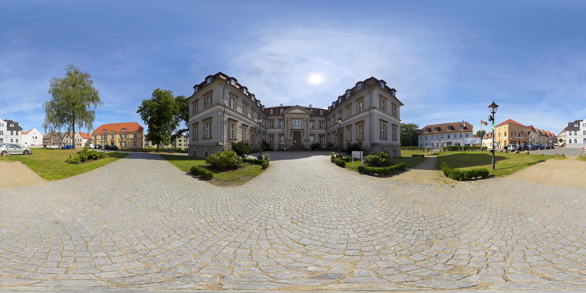 Panorama  Neustadt-Glewe - Schloss