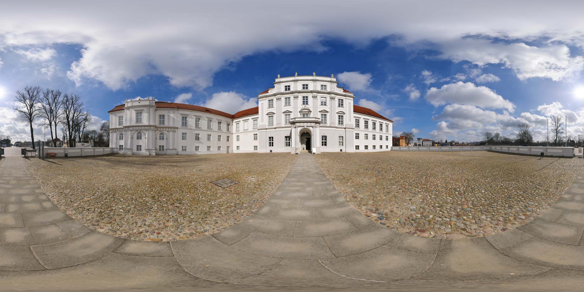 Panorama  Oranienburg - Schloss - Front