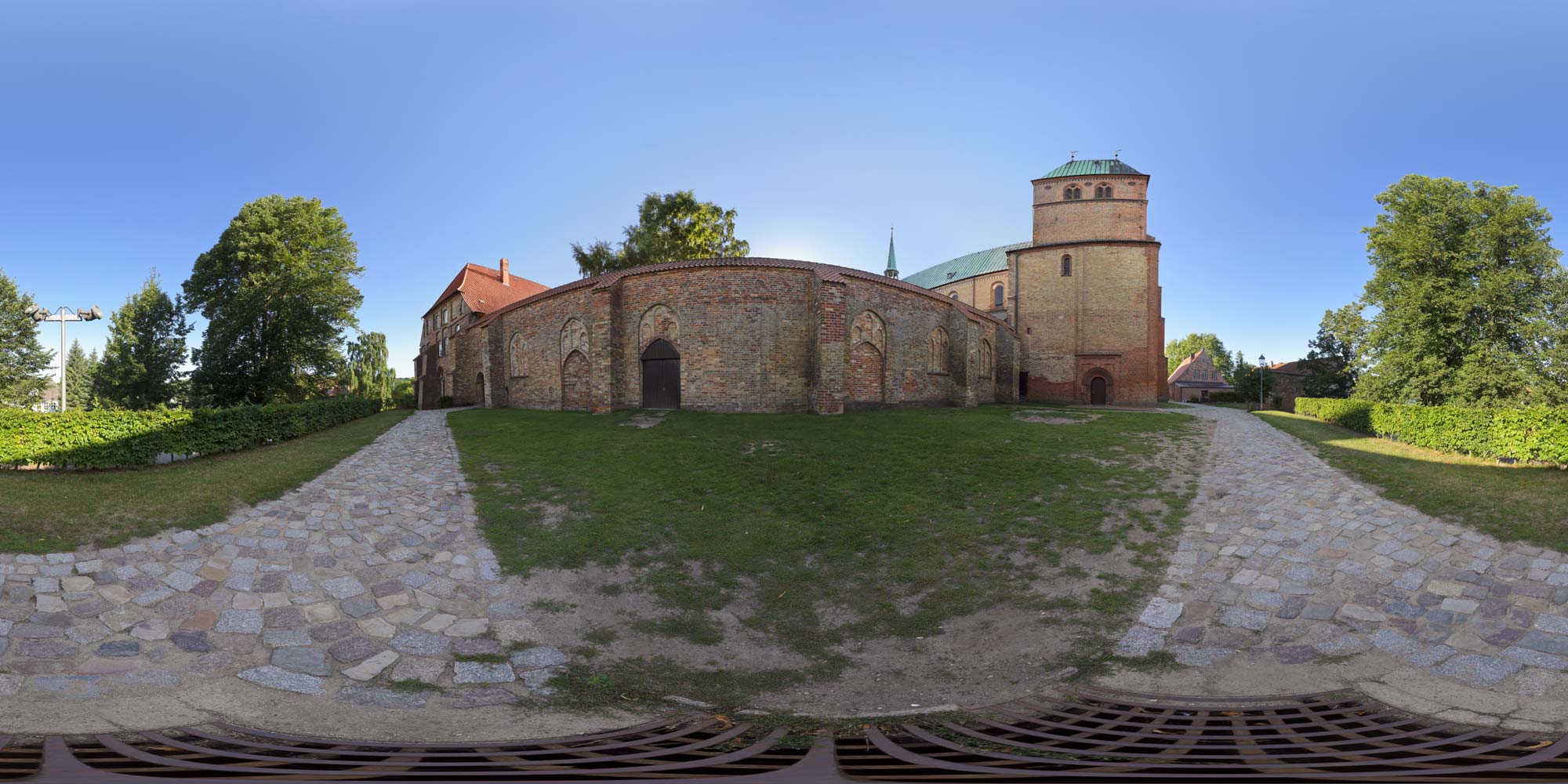Panorama  Ratzeburg - Dom - Westseite