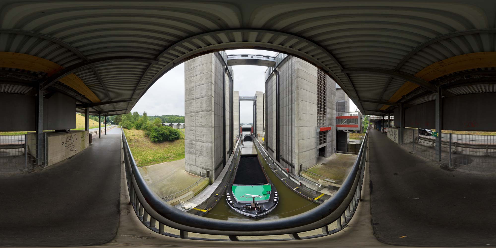 Panorama  Schiffshebewerk Scharnebeck - Trog