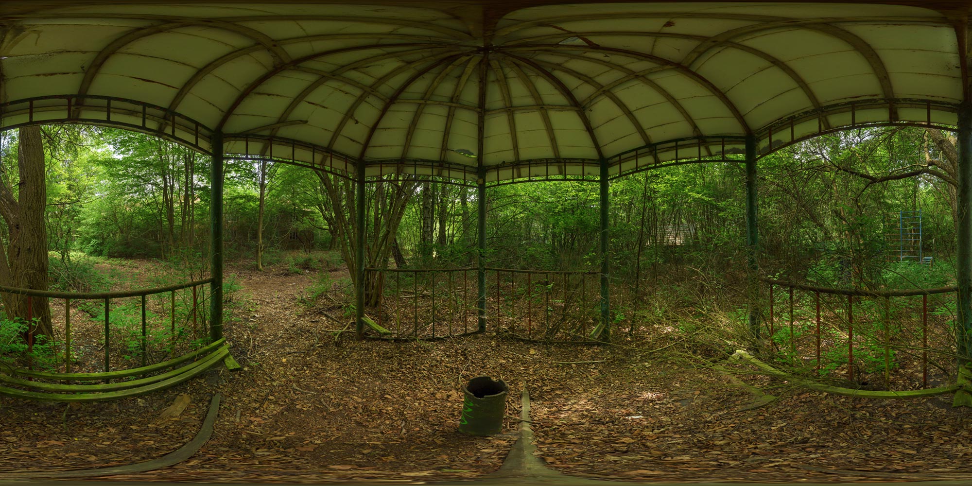 Panorama  Flughafen Schönwalde - Spielplatz - Pavillon