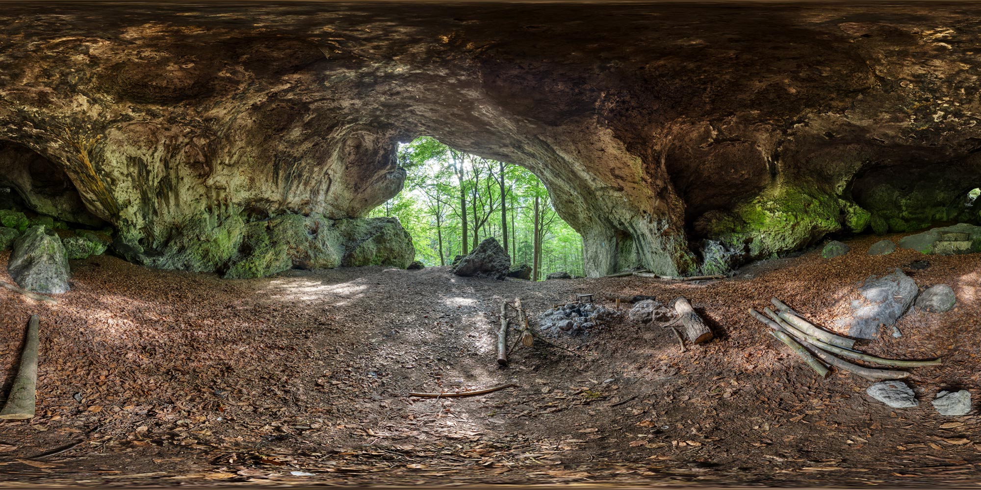 Panorama  Sonnenuhr-Höhle - Vorne