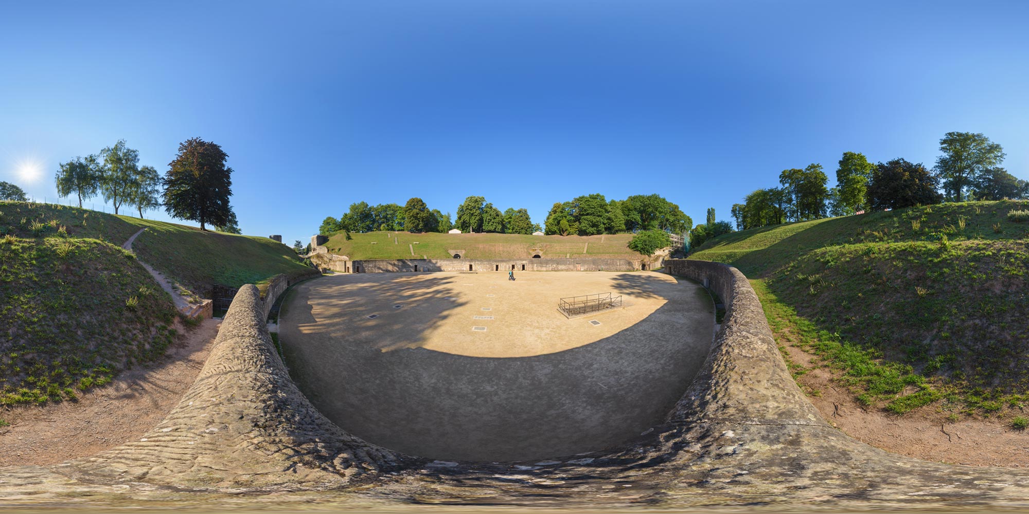 Panorama  Trier - Amphitheater - Westseite