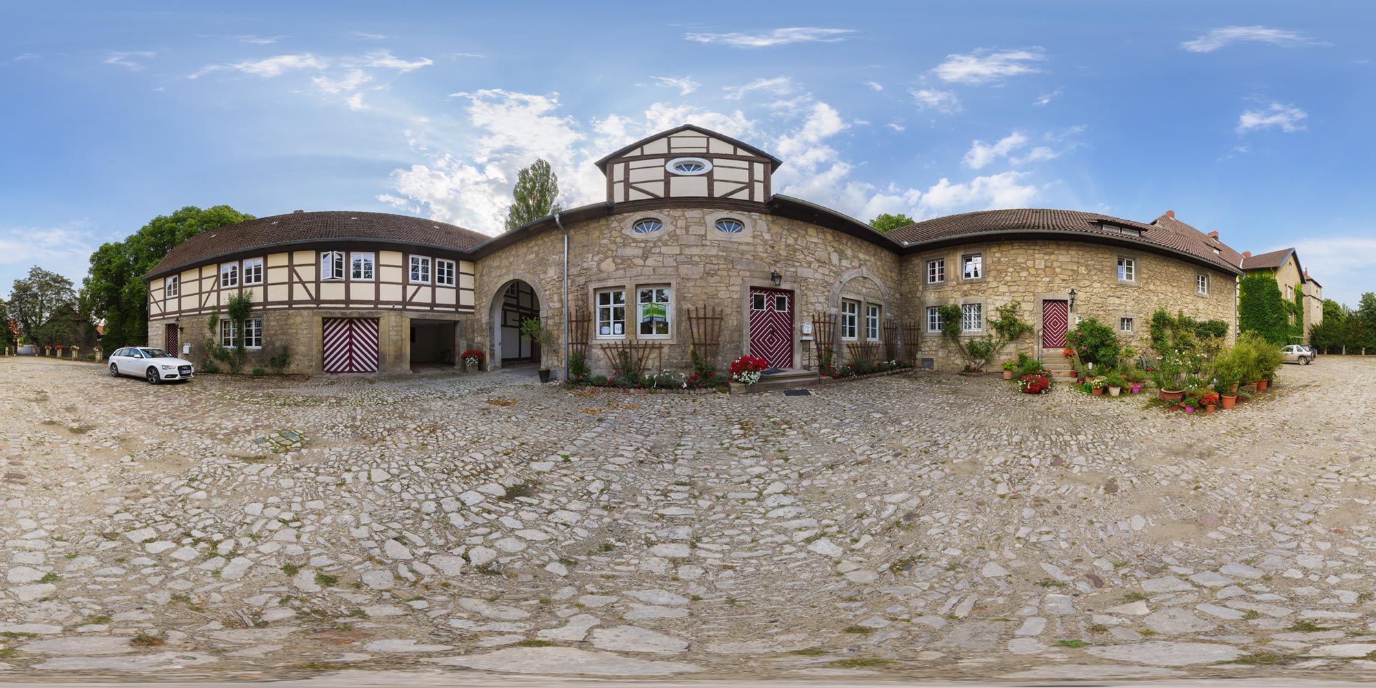 Panorama  Wasserschloss Veltheim - Hof