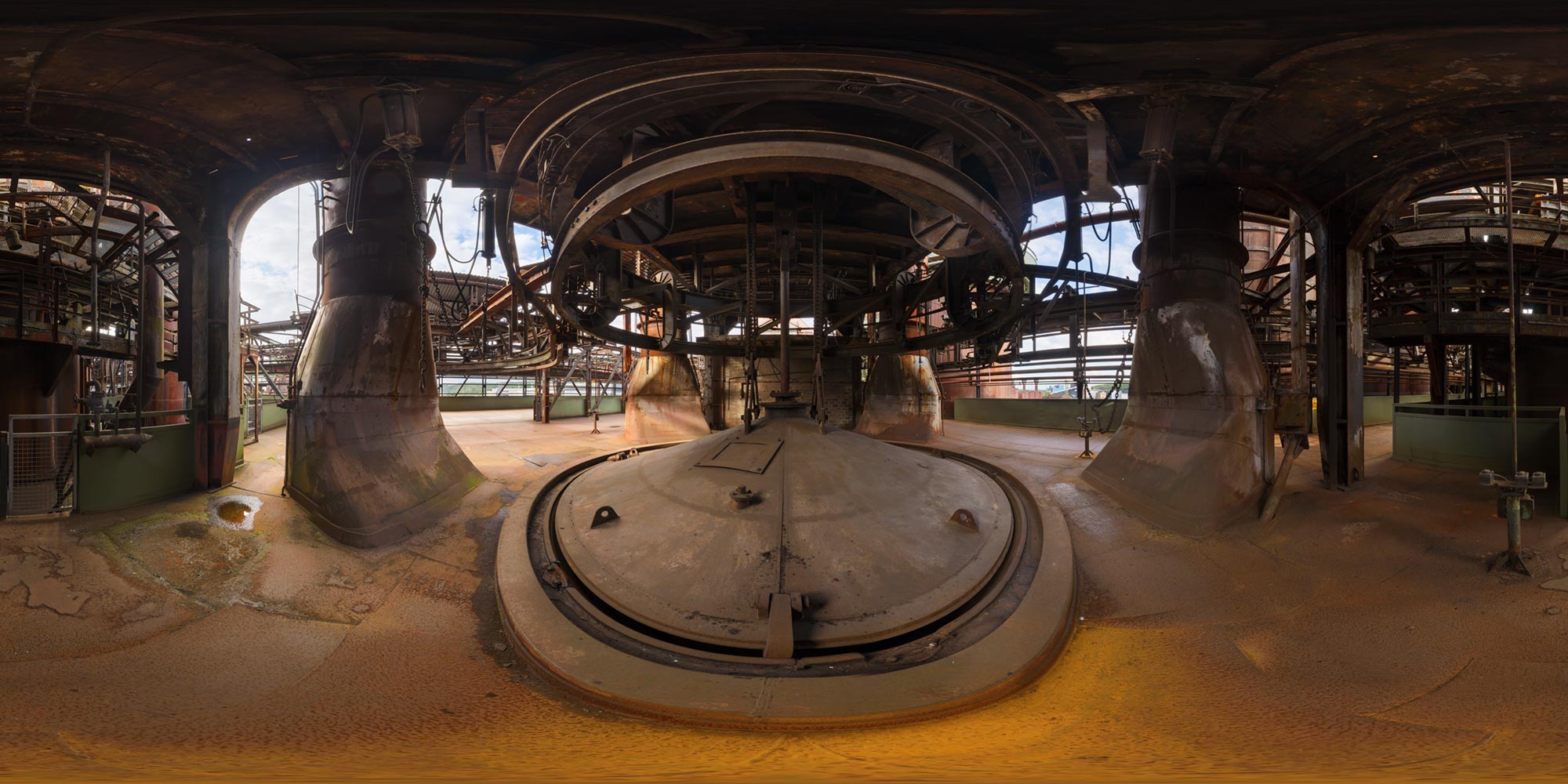 Panorama  Völklinger Hütte - Gichtbühne - Kessel